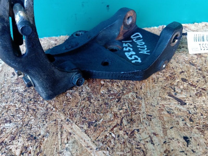 Кронштейн генератора ACCORD CG 97-02 2002 Седан 2.3 F23A5 Кронштейн генератора ACCORD CG 97-02 2002 Седан 2.3 F23A5