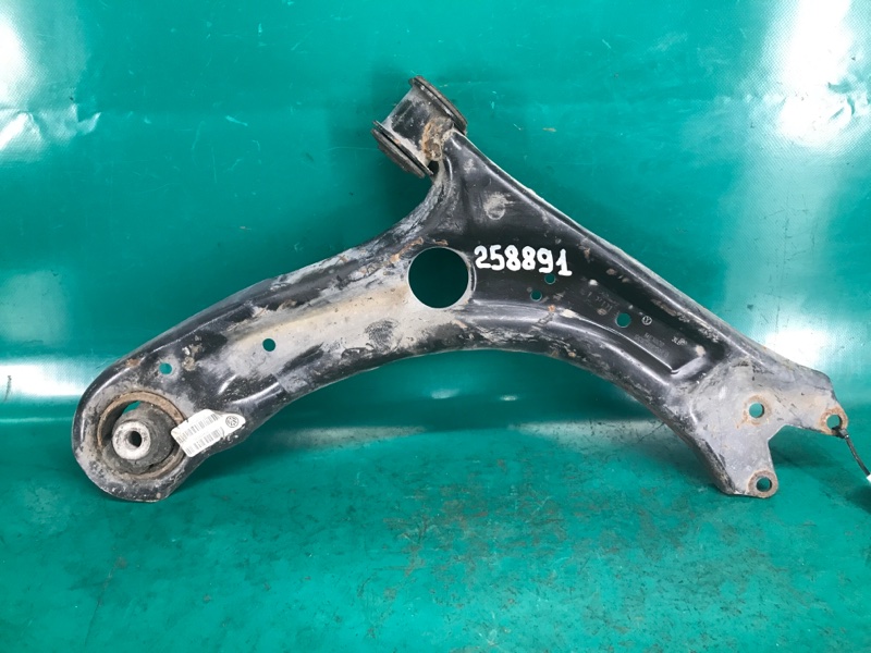 Рычаг передней подвески нижний правый VOLKSWAGEN JETTA USA 10-17 2015 Седан 2.0 5C0 407 152 D Б/У