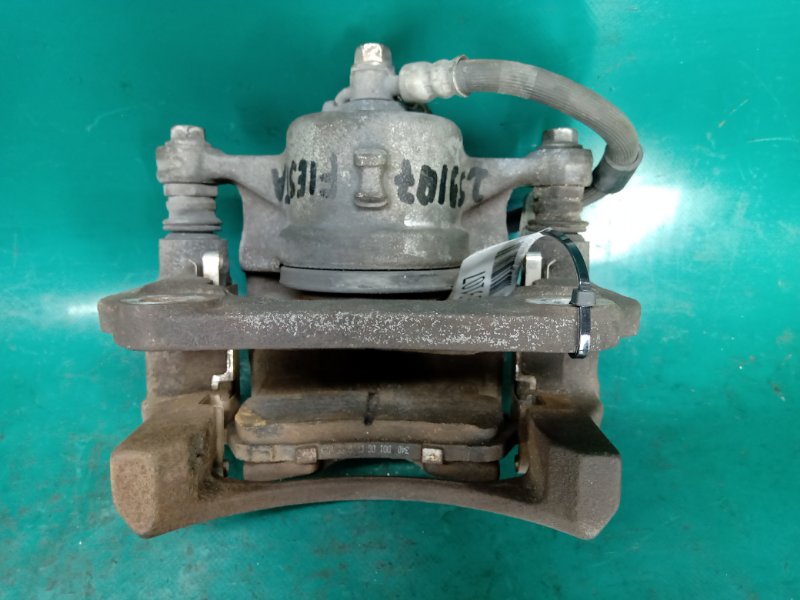 Суппорт тормозной передний правый FORD FIESTA 08-17 Хэтчбек 1.6