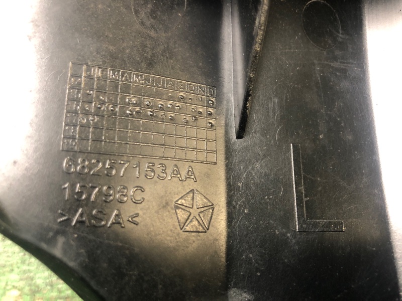 Кронштейн заднего бампера задний левый CHEROKEE 14- 2017 Внедорожник 2.4