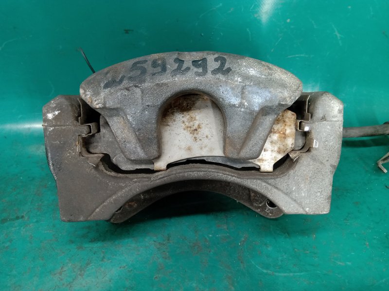 Суппорт тормозной передний левый AVENGER 07-14 2011 JS 3.6 ERB