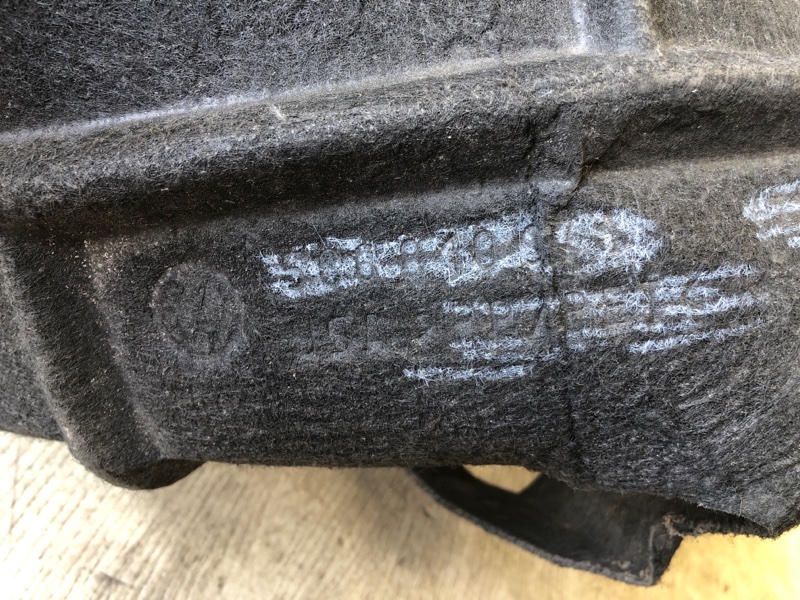 Подкрылок задний левый JETTA USA 10-17 2011 CBTA 2.5L