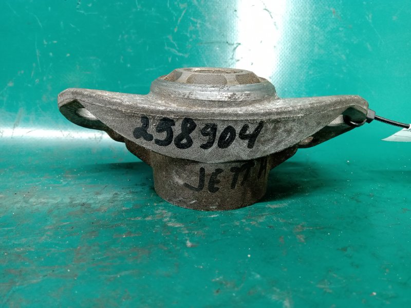 Опора амортизатора задняя VOLKSWAGEN JETTA USA 10-17 Седан 2.0