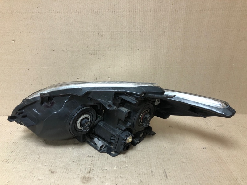 Фара правая PRIUS - 30 09-17 Фара правая PRIUS - 30 09-17