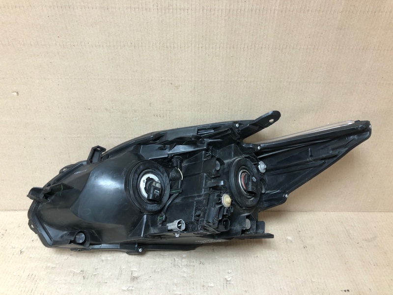 Фара правая PRIUS - 30 09-17 Фара правая PRIUS - 30 09-17