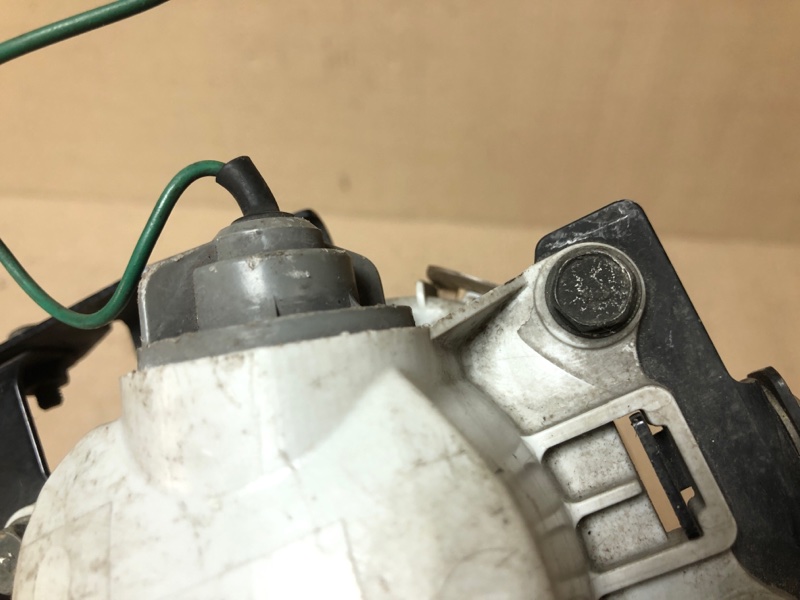 Противотуманная фара правая OUTLANDER XL 05-13