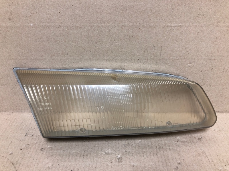Фара правая TOYOTA CAMRY 20 96-02 81110-AA010 Б/У