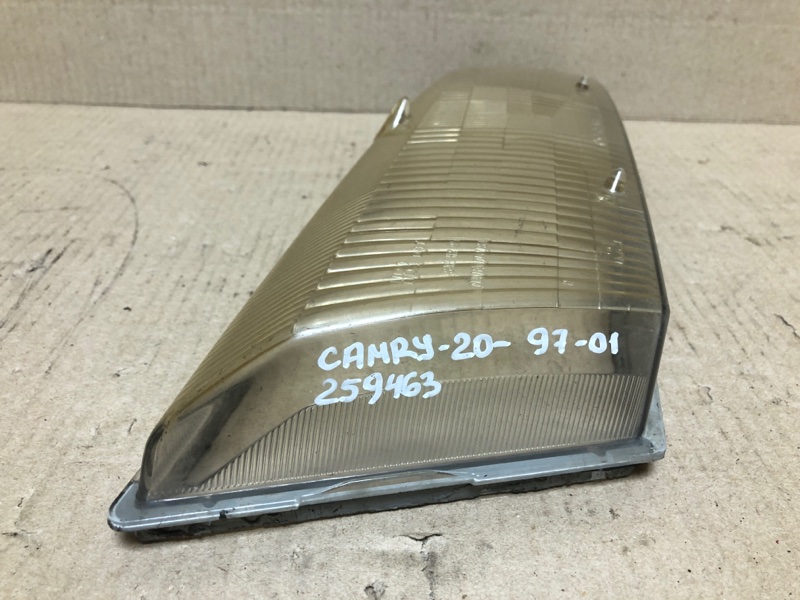 Фара правая CAMRY 20 96-02