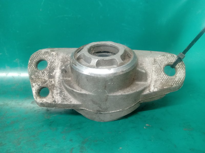 Запчасть опора амортизатора задняя VOLKSWAGEN JETTA USA 10-17 2011 CBTA 2.5L 1K0 513 353 G Б/У Опора амортизатора задняя VOLKSWAGEN JETTA USA 10-17 2011 CBTA 2.5L 1K0 513 353 G Б/У