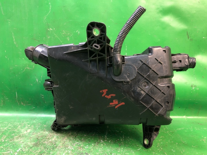 Блок предохранителей моторный отсек TOYOTA SIENNA 11-16 Минивэн 3.5L 6 Блок предохранителей моторный отсек TOYOTA SIENNA 11-16 Минивэн 3.5L 6