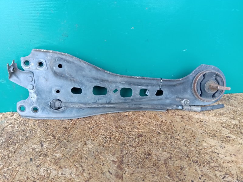 Рычаг задней подвески продольный левый ACURA RDX 06-12 Внедорожник 2.3 Рычаг задней подвески продольный левый ACURA RDX 06-12 Внедорожник 2.3