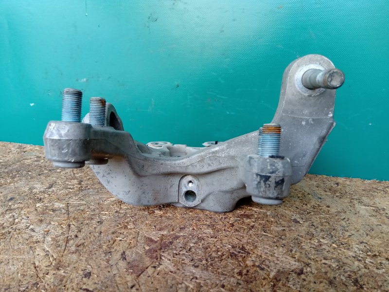 Цапфа правая RDX 06-12 2007 Внедорожник 2.3 Цапфа правая RDX 06-12 2007 Внедорожник 2.3