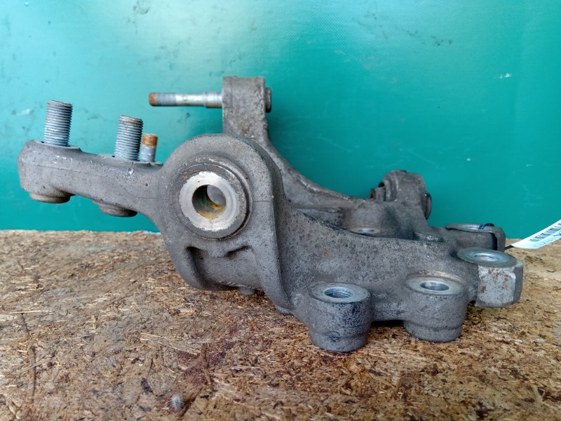 Цапфа левая RDX 06-12 2007 Внедорожник 2.3 Цапфа левая RDX 06-12 2007 Внедорожник 2.3