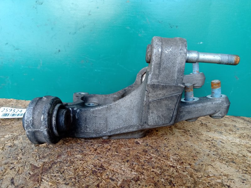 Цапфа левая RDX 06-12 2007 Внедорожник 2.3 Цапфа левая RDX 06-12 2007 Внедорожник 2.3