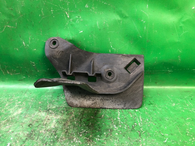 Запчасть брызговик задний правый VOLKSWAGEN PASSAT B7 11-15 561854856 Б/У Брызговик задний правый VOLKSWAGEN PASSAT B7 11-15 561854856 Б/У