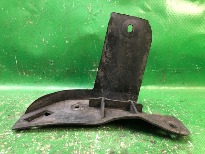 Брызговик задний правый PASSAT B7 11-15 Брызговик задний правый PASSAT B7 11-15