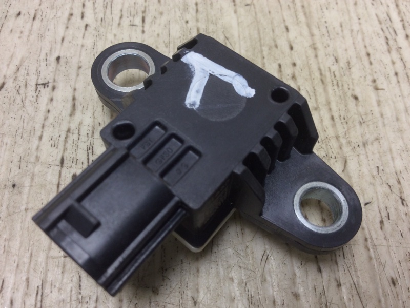 Датчик удара передний NISSAN X-TRAIL/ROGUE T32 13-20 98836-3TA8A Б/У