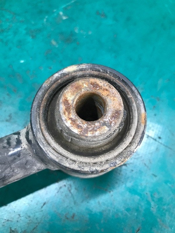 Рычаг задней подвески поперечный нижний TLX 14-17 2016 Седан 2.4L 4