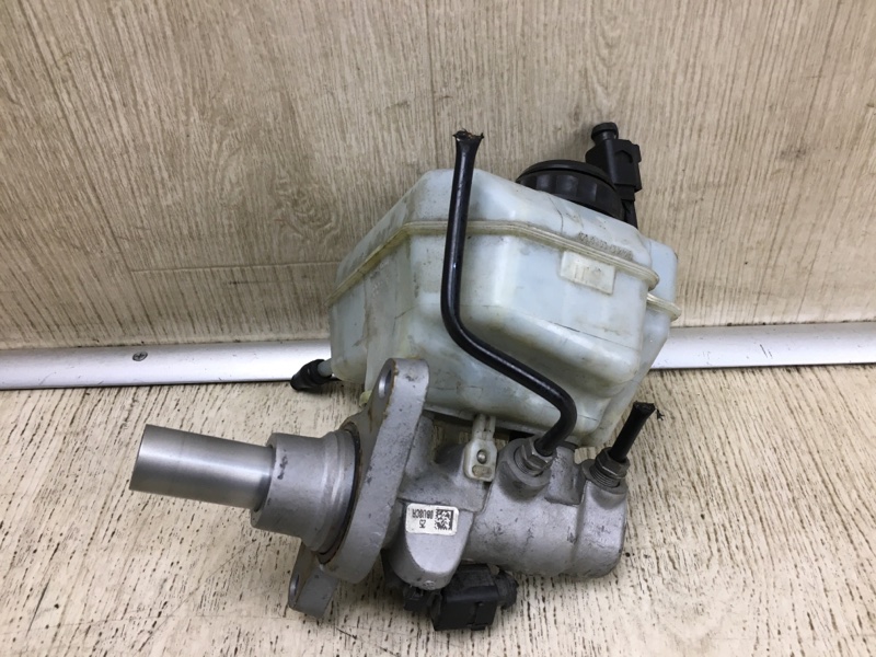 Главный тормозной цилиндр VOLKSWAGEN PASSAT CC 12-18 2014 Седан 2.0 CCTA 3C1614019D Б/У