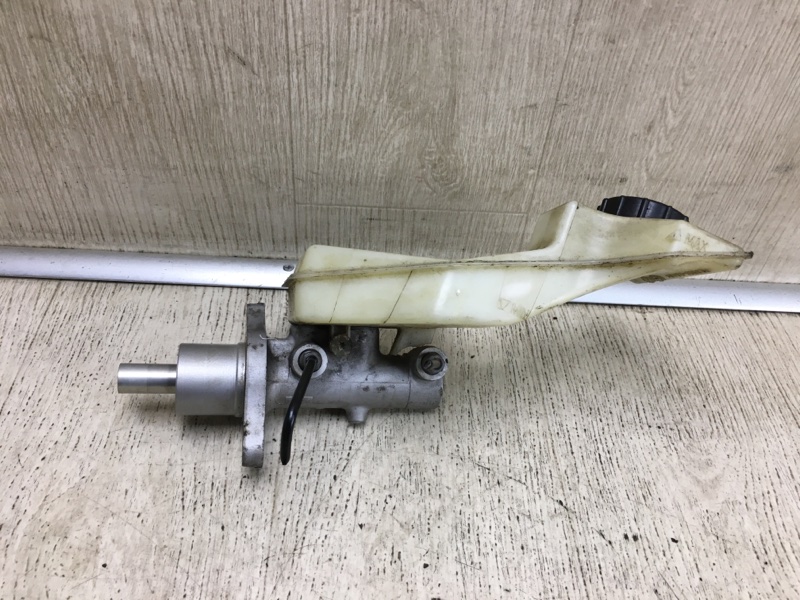 Главный тормозной цилиндр MAZDA 3 BK 03-08 2004 Седан 2.3 BPYS-43-40Z Б/У