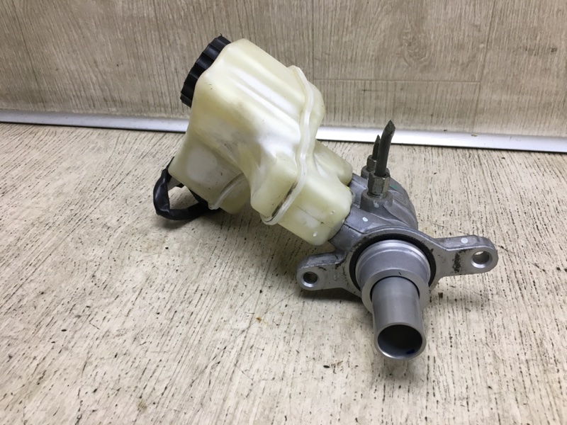 Главный тормозной цилиндр NISSAN ALTIMA L33 12-18