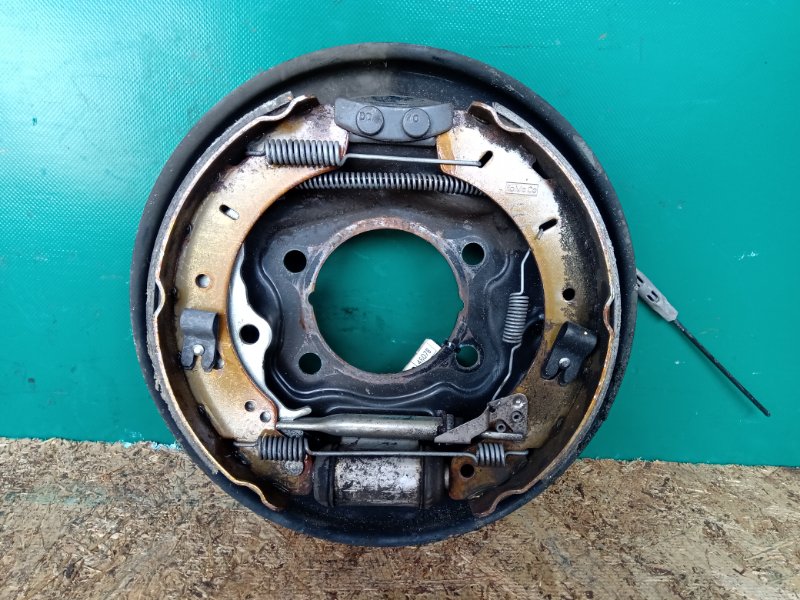 Тормозной механизм левый FORD FOCUS 10-18 2014 Седан 2.0 XQDA CP9Z-2212-A Б/У