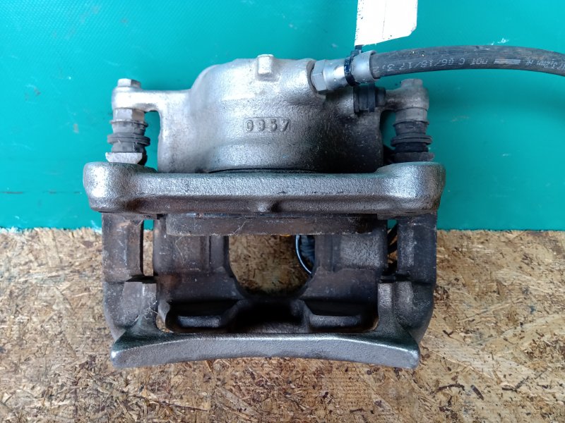 Суппорт тормозной передний правый QX30 16-20 2018 Внедорожник 2.0 20PET