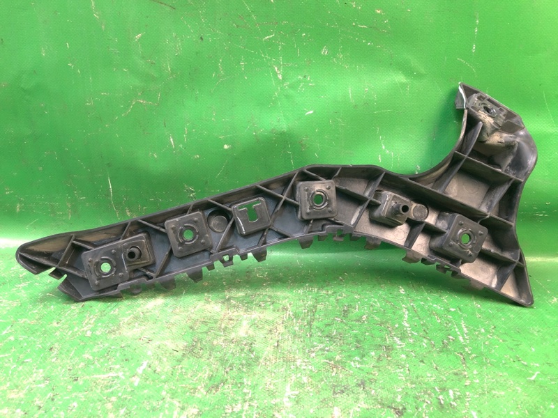 Кронштейн заднего бампера задний правый FORD FUSION 14- Седан 2.5