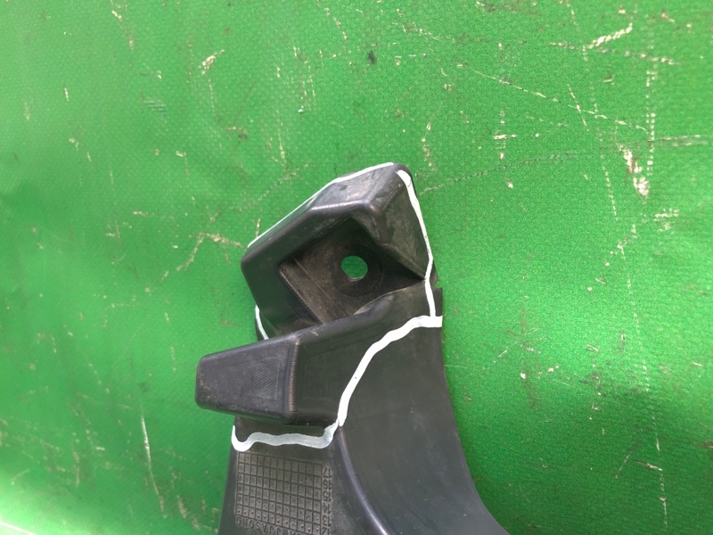 Кронштейн заднего бампера задний правый FUSION 14- 2014 Седан 2.5