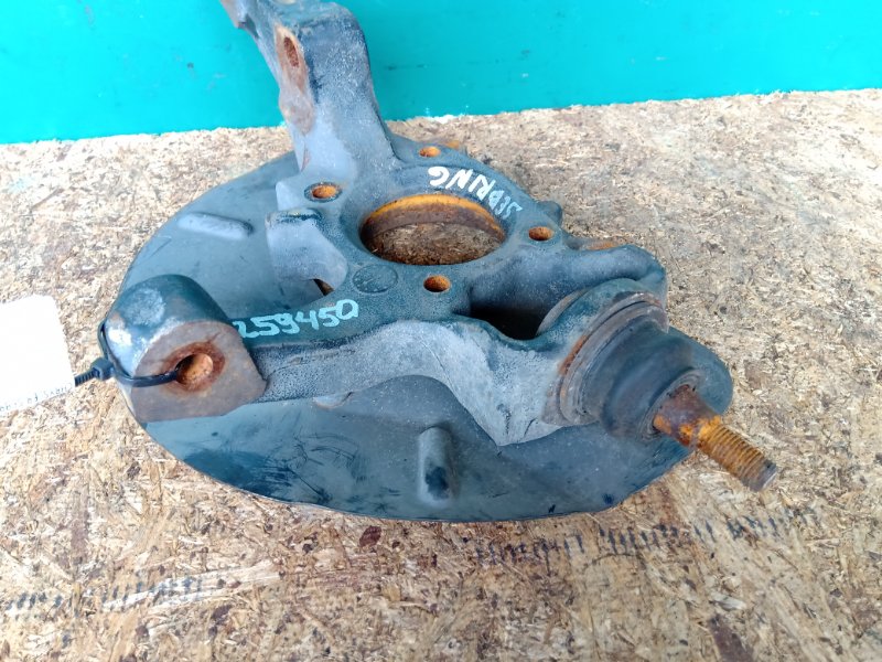 Кулак поворотный левый AVENGER 07-14 2011 Седан 3.6