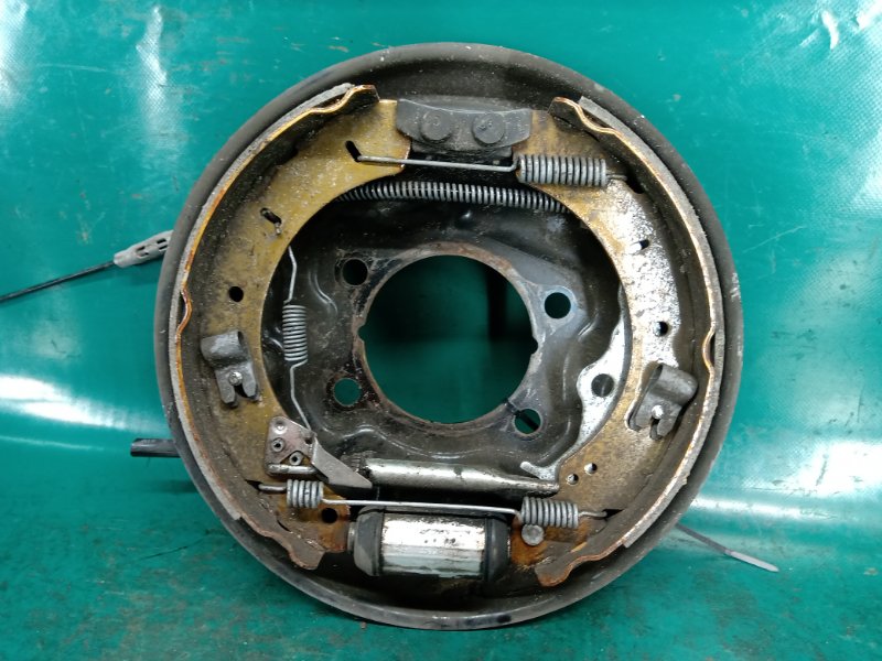 Тормозной механизм правый FORD FOCUS 10-18 2014 Седан 2.0 XQDA BV6Z-2211-A Б/У