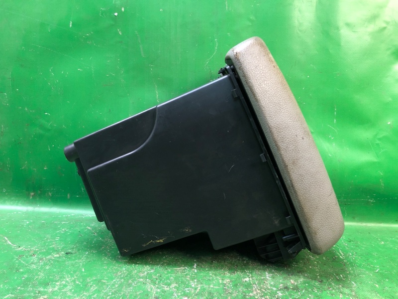 Подлокотник SORENTO XM 09-14 2011 Внедорожник 2.4