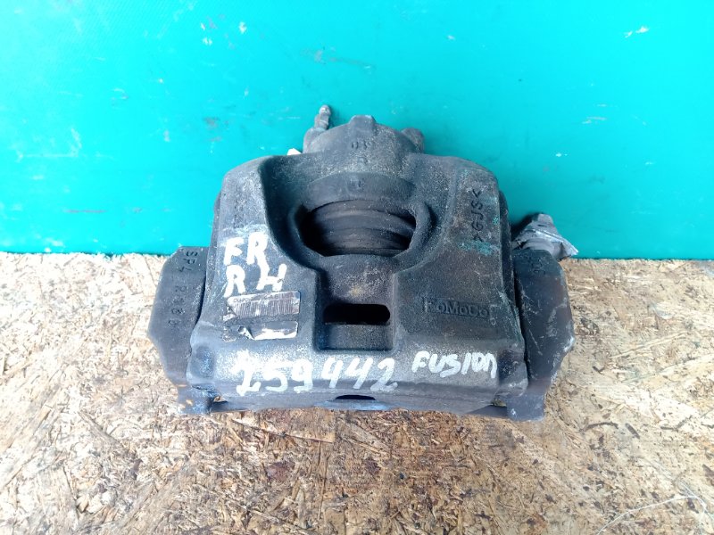Запчасть суппорт тормозной передний правый FORD FUSION 14- 2014 Седан 2.5 DG9Z-2B120-A Б/У Суппорт тормозной передний правый FORD FUSION 14- 2014 Седан 2.5 DG9Z-2B120-A Б/У