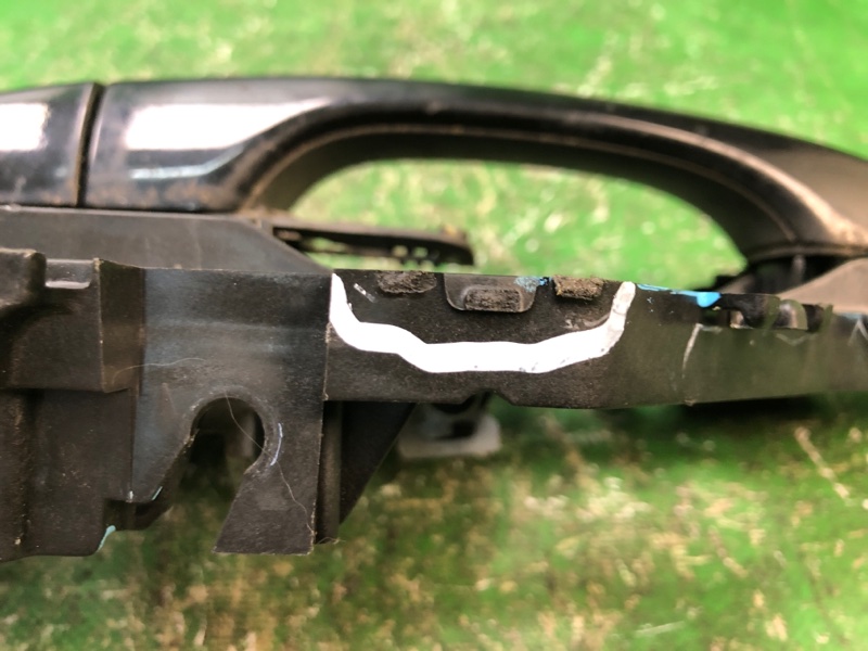 Ручка двери наружная передняя правая 300 04-10 Ручка двери наружная передняя правая 300 04-10