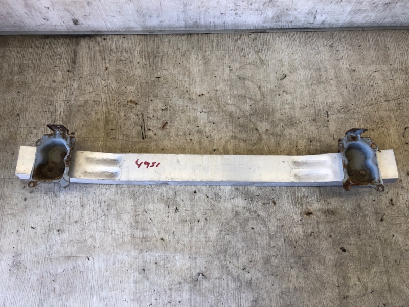 Усилитель переднего бампера I35 00-04 2004 Седан 3.5 VQ35DE