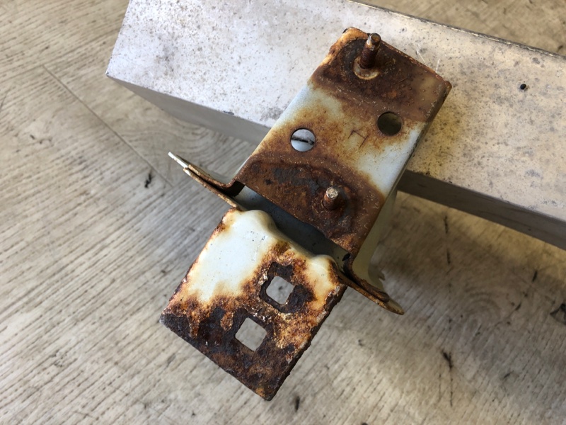 Усилитель переднего бампера I35 00-04 2004 Седан 3.5 VQ35DE