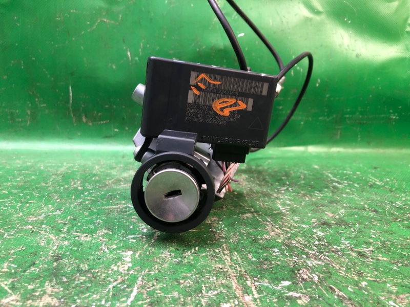 Запчасть замок зажигания JEEP COMPASS 06-16 5057296AM Б/У Замок зажигания JEEP COMPASS 06-16 5057296AM Б/У