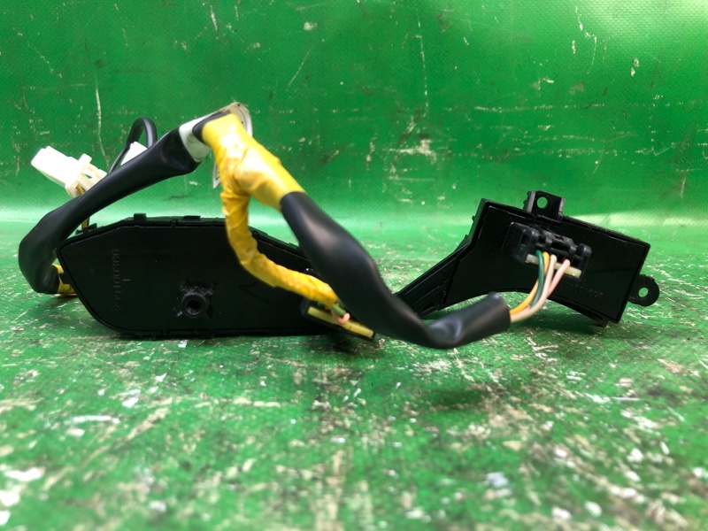 Кнопки на руль HYUNDAI ELANTRA MD 10-15