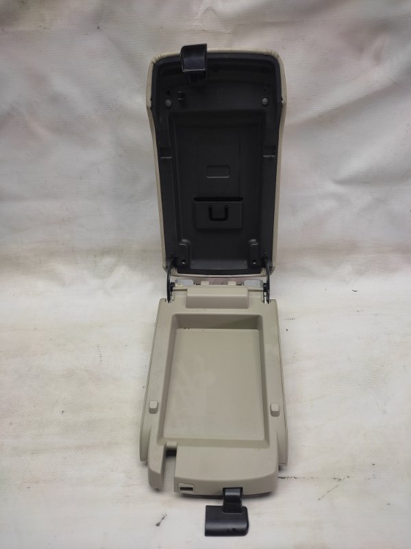 Подлокотник LEGACY 09-15 BM