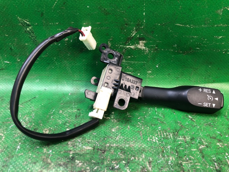 Переключатель круиз-контроля TOYOTA VENZA 09-16 8463208021 Б/У