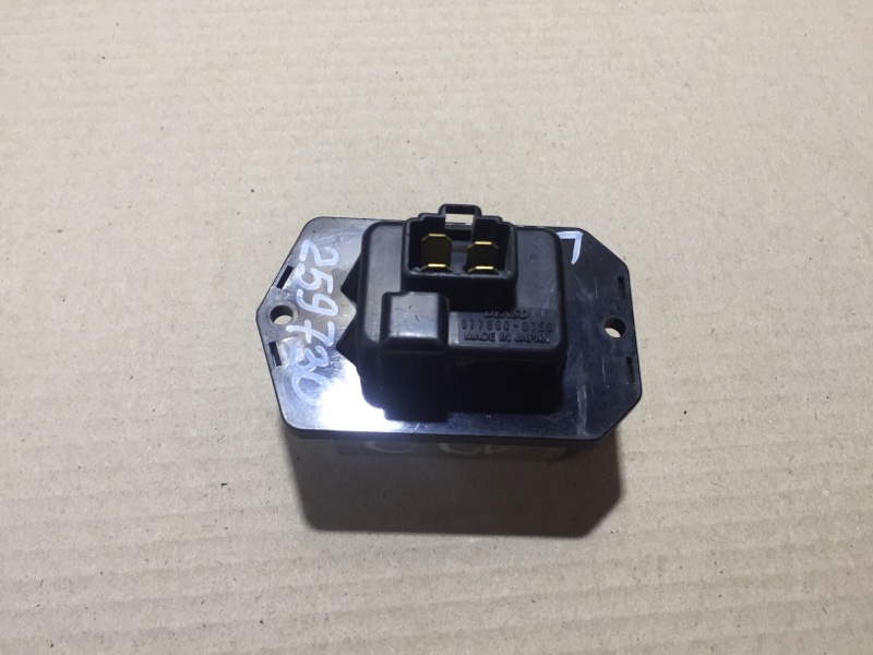 Запчасть резистор печки задний TOYOTA LAND CRUISER PRADO 120 02-09 88750-60020 Б/У Резистор печки задний TOYOTA LAND CRUISER PRADO 120 02-09 88750-60020 Б/У