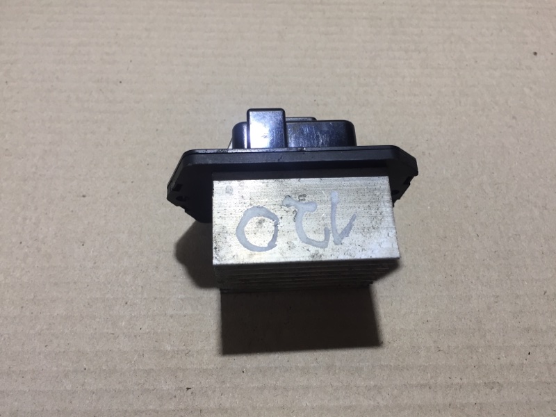 Резистор печки задний LAND CRUISER PRADO 120 02-09 Резистор печки задний LAND CRUISER PRADO 120 02-09