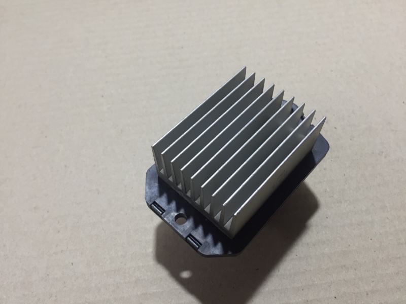 Резистор печки задний SIENNA 03-10 3.5 2GRFE