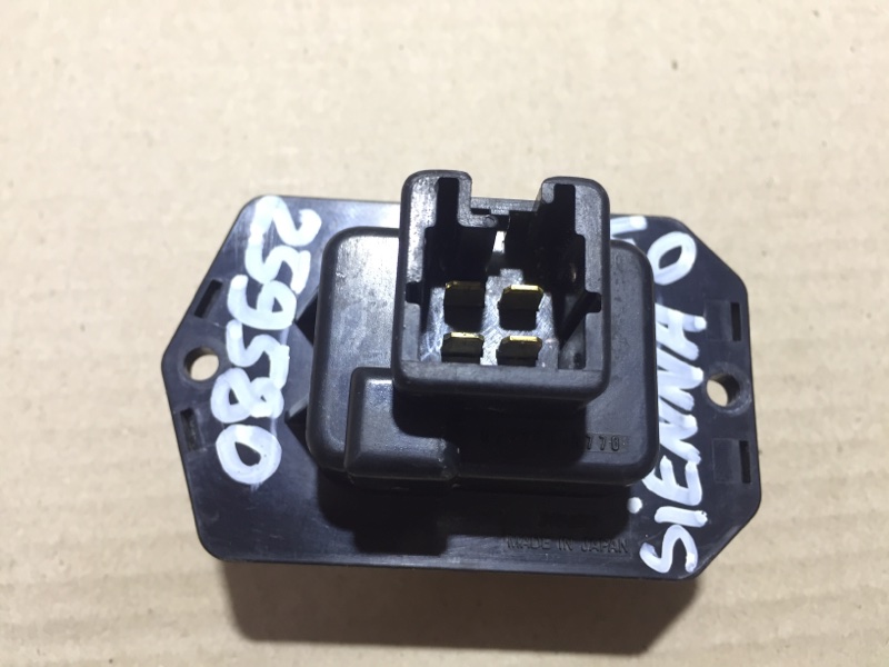 Резистор печки задний SIENNA 03-10 3.5 2GRFE