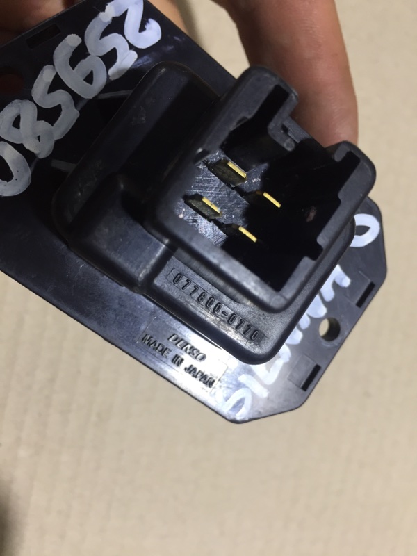 Резистор печки задний SIENNA 03-10 3.5 2GRFE