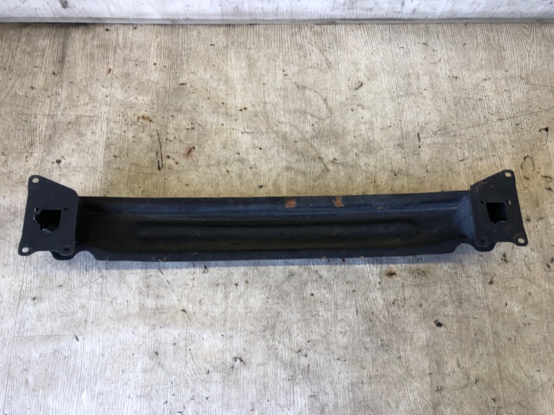 Усилитель заднего бампера PASSAT B7 11-15 2014 Седан 2.5 CBUA