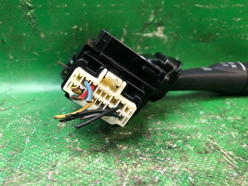 Подрулевой переключатель правый TRIBECA B9 05-07