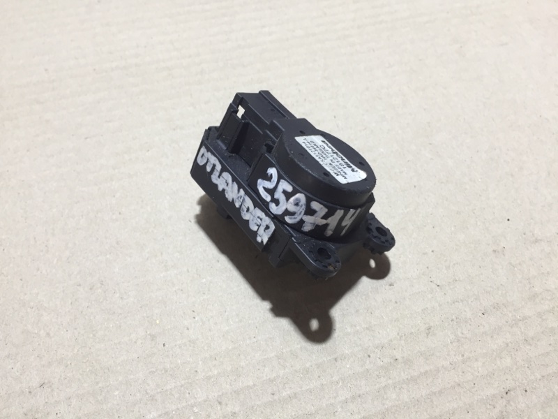 Моторчик заслонки печки OUTLANDER GF 12-