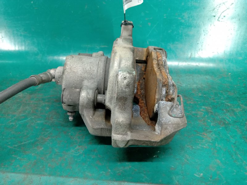 Суппорт тормозной передний левый JETTA USA 10-17 2011 CBTA 2.5L