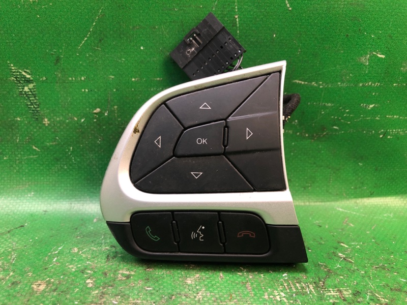 Запчасть кнопки на руль левые JEEP COMPASS 17-21 2019 MP 2.4 EDD 5YL22XSAAD Б/У Кнопки на руль левые JEEP COMPASS 17-21 2019 MP 2.4 EDD 5YL22XSAAD Б/У